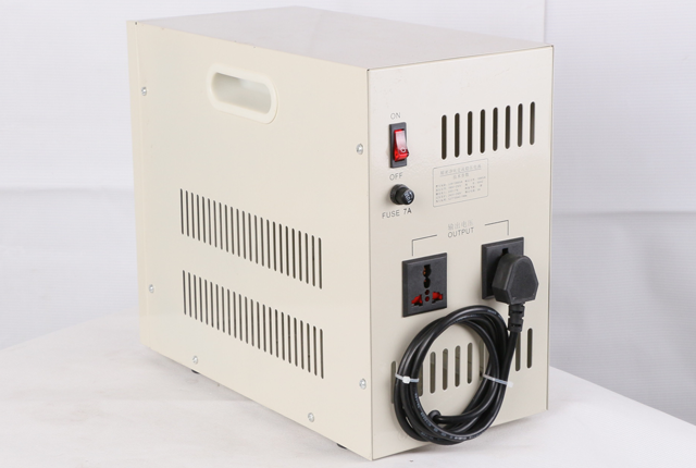 JJJW-2000VA精密凈化交流穩(wěn)壓電源背面圖